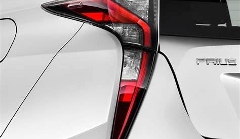 Image: 2017 Toyota Prius Two (Natl) Tail Light, size: 1024 x 768, type