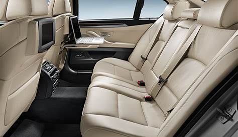 2011 BMW 5-Series Long-Wheelbase - Interior Rear Seats | Caricos