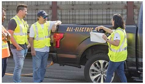 ford f 150 electric truck towing capacity