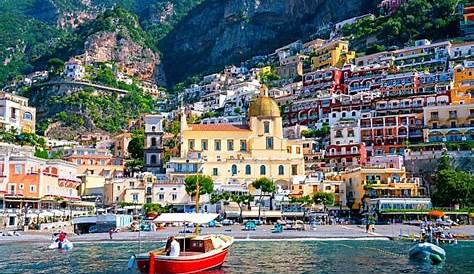 Sail the Amalfi Coast to admire its sublime charms | Explore italy