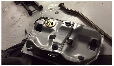 2004 toyota corolla gas tank size