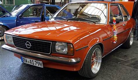 opel ascona b orange