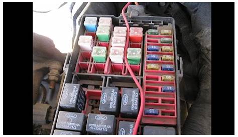 fuse box for 2003 ford f250