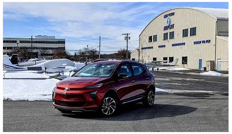 2022 Chevrolet Bolt EUV First Drive Evaluate: A Greater, Higher Bolt