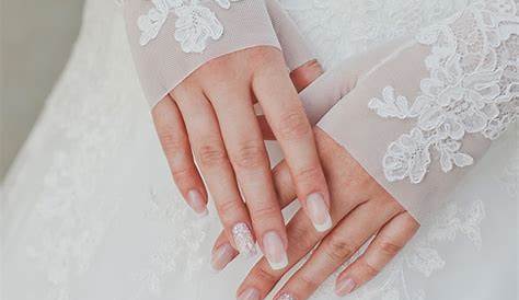 ウェディングドレス ネイル セルフ 花嫁の選び方！結婚式はやっぱり王道の”白”に注目！