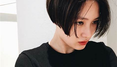 川栄李奈が31cmカットで新生ボブに！ 髪型チェンジの瞬間を全公開。 Vogue Japan