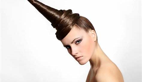 ロングストレートの髪型でお洒落を楽しみませんか？大人女性のヘアスタイルをご紹介！ folk