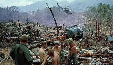 Evacuating A Firebase Vietnam 1968 Photograph by Bettmann | Pixels