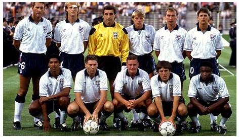 Czechoslovakia team group at the 1990 World Cup Finals. | Futebol