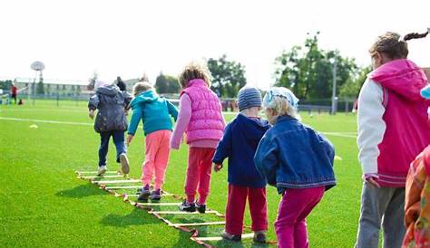 Hula Hoop: 5 juegos para que los niños se diviertan al aire libre