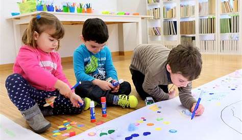 Una treintena de niños participan en las actividades de la Ludoteca