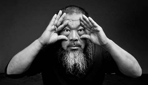 Chinese kunstenaar en activist Ai Weiwei ontwerpt 10.000 mondmaskers