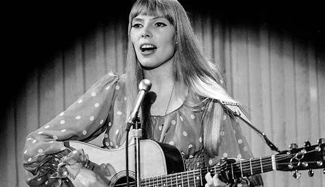 Important Women in American Folk Music