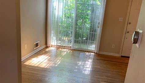 Dining room with hardwood floors at Peachtree Park Apartments, Atlanta