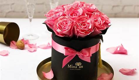 Rosas eternas en caja ovalada pink and gold | Yaakun Flores