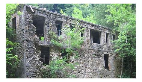 Ruin @ Les Bains de la Caille @ Hike to Gorge des Usses | Flickr