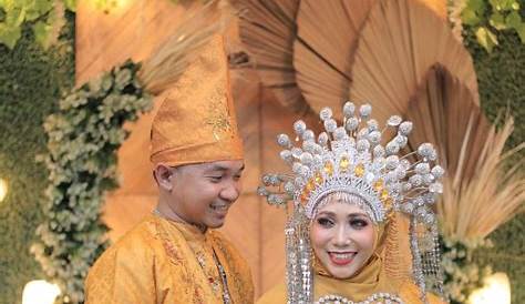 Baju Adat Melayu Warna Putih / Kompaknya Ma Ruf Amin Dan Istri Pakai