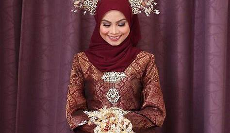 Baju Kahwin Songket Perempuan : Pengantin Berbaju Kuning Diraja Dipuji