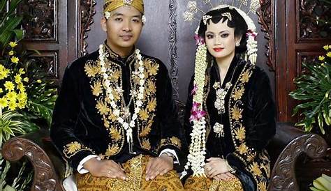 Baju Pernikahan Adat Jawa