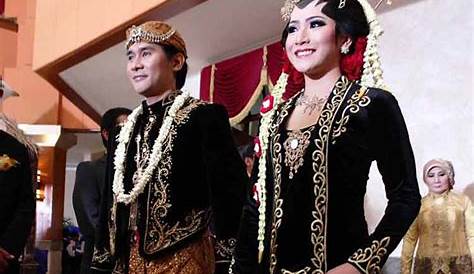 Baju Adat Jawa Tengah - TradisiKita, Indonesia