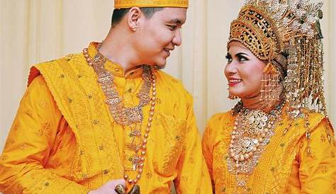 Baju Pengantin Adat Melayu Riau