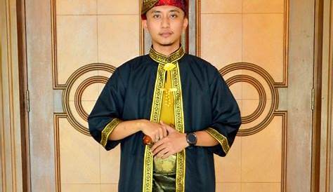 Pakaian Tradisional Melayu Lelaki Baju Sikap / Pakaian Tradisional