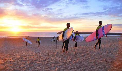 Images Gratuites : homme, mer, blanc, vague, des loisirs, le surf