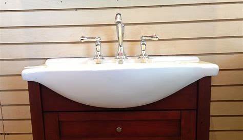 Charlottesville vanity w/ drawers at Ferguson showroom | Bathroom