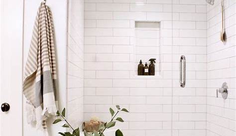 Can we talk about how gorgeous this bathroom is? | White bathroom