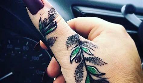 Hand Tattoo Ideas for Girls - Best Female Hand Tattoos | Positivefox