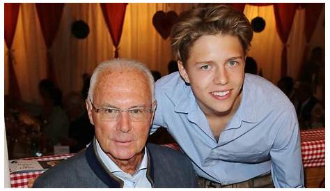 Franz Beckenbauer: Seltener Auftritt mit seiner Familie – hier blicken