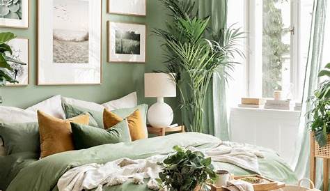 Bedroom Decor Ideas: Green Bed