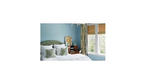Bedroom Decor: Light Blue Walls