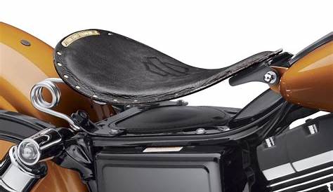 Mustang Seats Wide Studded Solo for Harley-Davidson Softail Deluxe '05