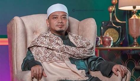 Biodata Ustaz Wadi Anuar Bujang - Esmeraude Forest