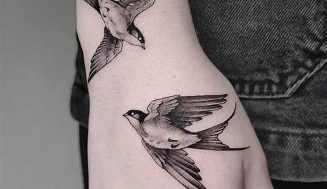 43 Fancy Birds Tattoos On Hand
