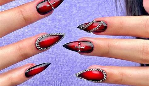 Black and red stilettos Black stiletto nails, Stiletto