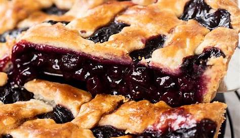 Blueberry Crumble Pie -Sweet blueberries topped with a crispy crumble