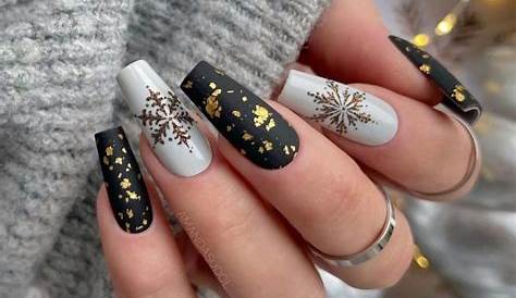 Bold And Beautiful Winter Nails For Stylish Black Beauties