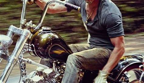 Pin by Barry Kean on Brad Pitt | Brad pitt motorcycle, Brad pitt, Brad