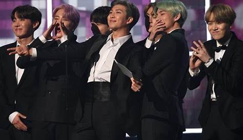 Presidente de Corea del sur felicita a BTS - HEi MUSICA