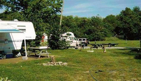 CAMPING DES CHUTES-DE-LA-ROUGE - Canadian Camping and RV Council