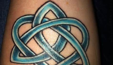 Untitled | Knot tattoo, Irish knot tattoo, Celtic heart knot tattoo