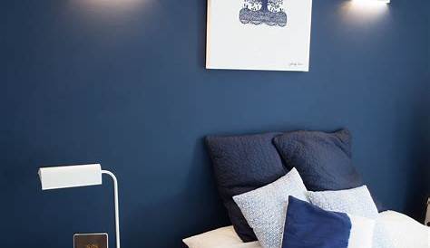 Chambre Mur Bleu Dans La Visite D'un Appartement