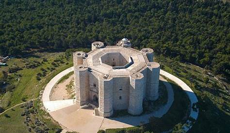 Visitez Castel del Monte, le mystérieux château italien de Frédéric II