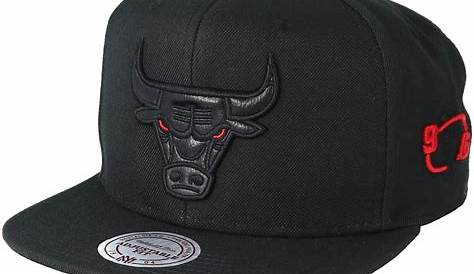 Chicago Bulls 72-10 Black Snapback - Mitchell & Ness caps | Hatstore.co.uk