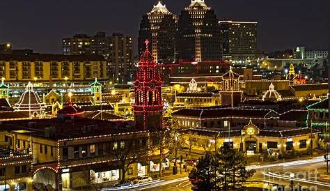 Where to See Kansas City Christmas Lights Displays