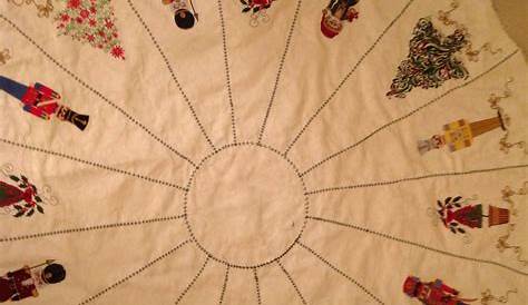 Christmas Tree Skirt Embroidery Pattern