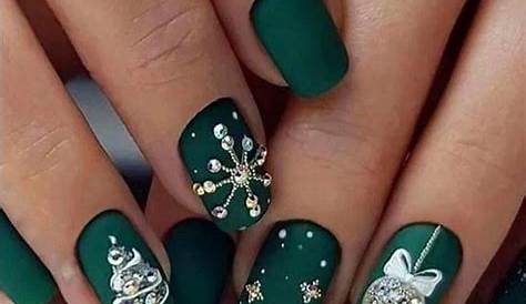 Classy Christmas Nails Short Green