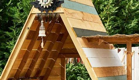 Cabane en bois surélevée sur pilotis, 3m², toit deux pentes, abri